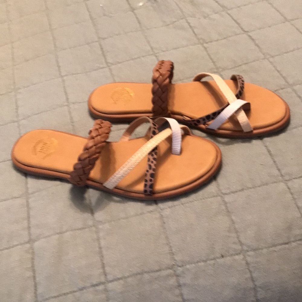 Sandals, Size 9, Truecraft from Belk, New in box - Picture 3 of 8